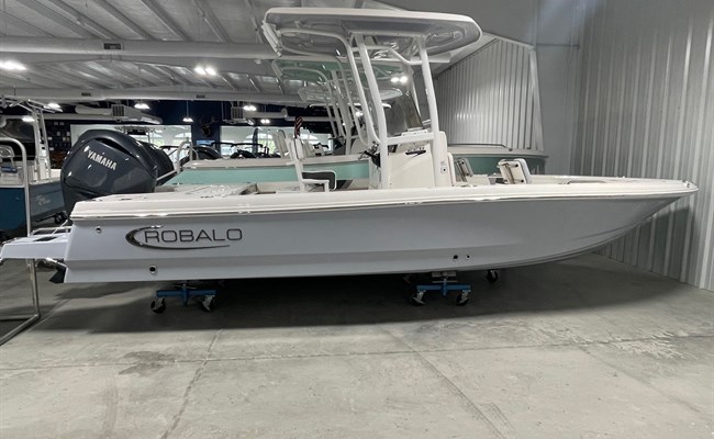 2026 Robalo 226 Cayman Alloy Gray
